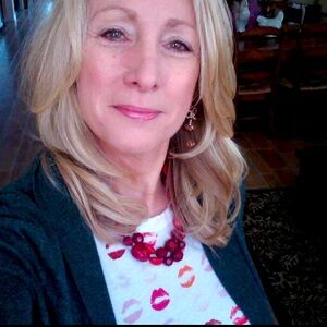 Meet your Posher, Carol